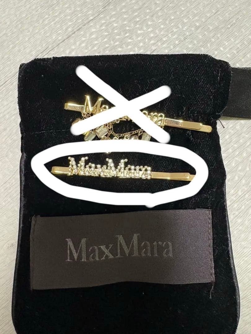 Max Mara ヘアピン　ロゴモチーフ　ゴールド