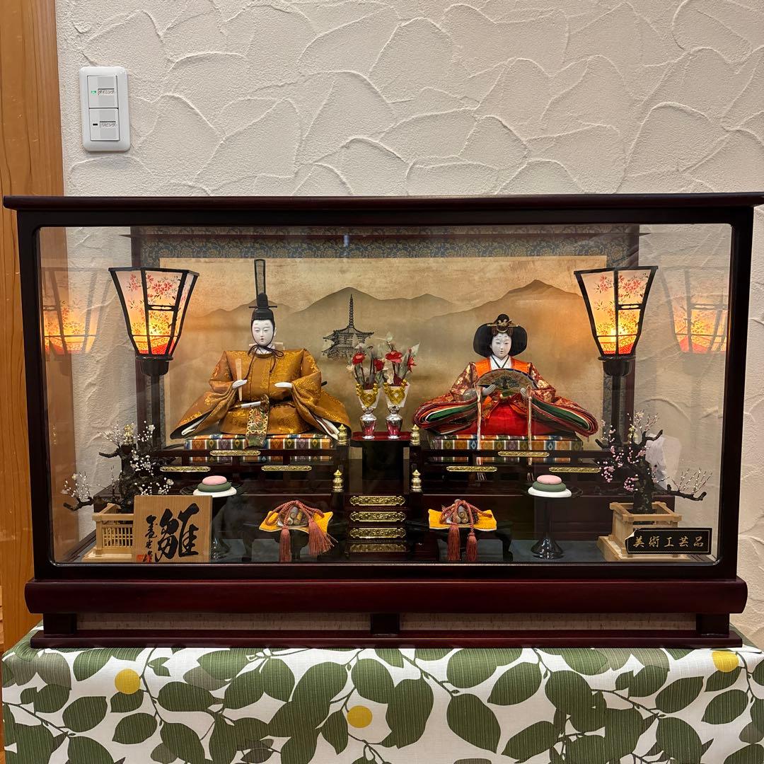 ガラスケース入り　雛人形