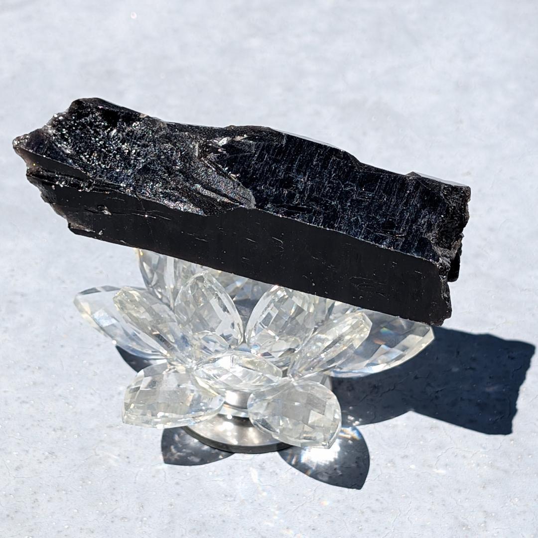 一点物 モリオン原石 山東省産 黒水晶 130g 成長線が著しい 邪気払いの石