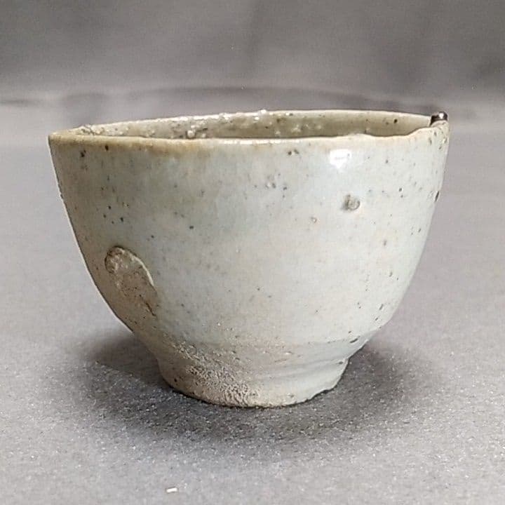 李朝白磁ぐい吞み　李朝堅手ぐい吞み