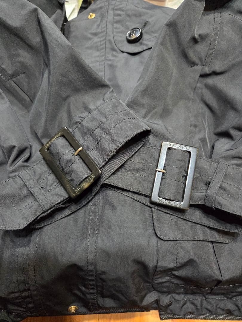 MONCLER 　DAMEショートブルゾン　ブラック