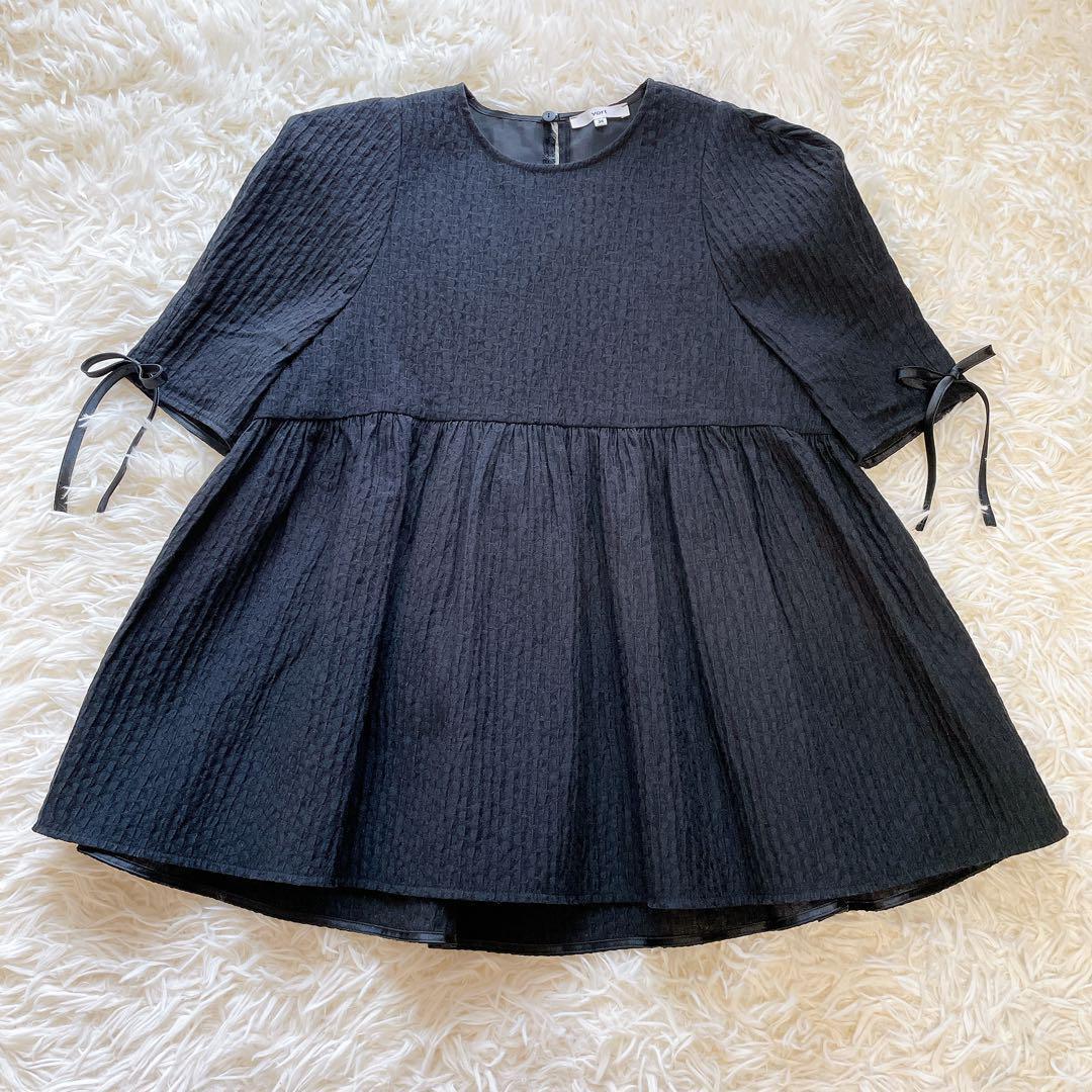 美品✨ヨリ フクレフレアブラウス　黒　36 洗える　リボン　ジャガード　ペプラム