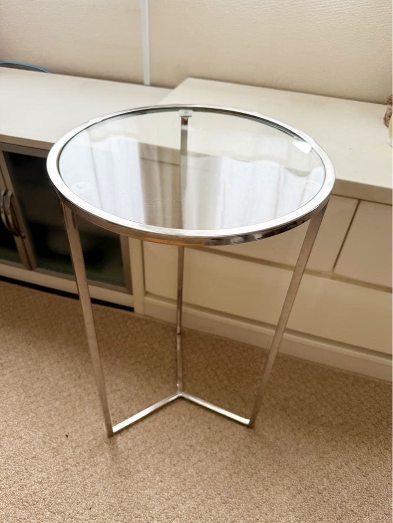 ガラス天板のサイドテーブル　ザラホーム