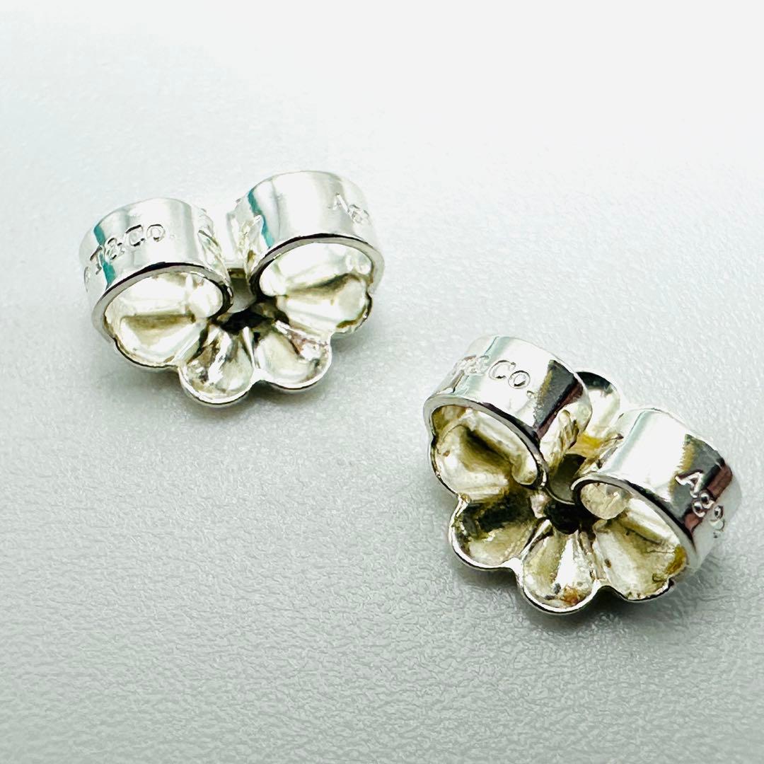 Tiffany インフェニティ　シルバーピアス　Ag925 スタッド