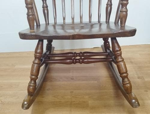 J・店【中古】オシャレなヴィンテージ調！ SHIN LEE ロッキングチェア