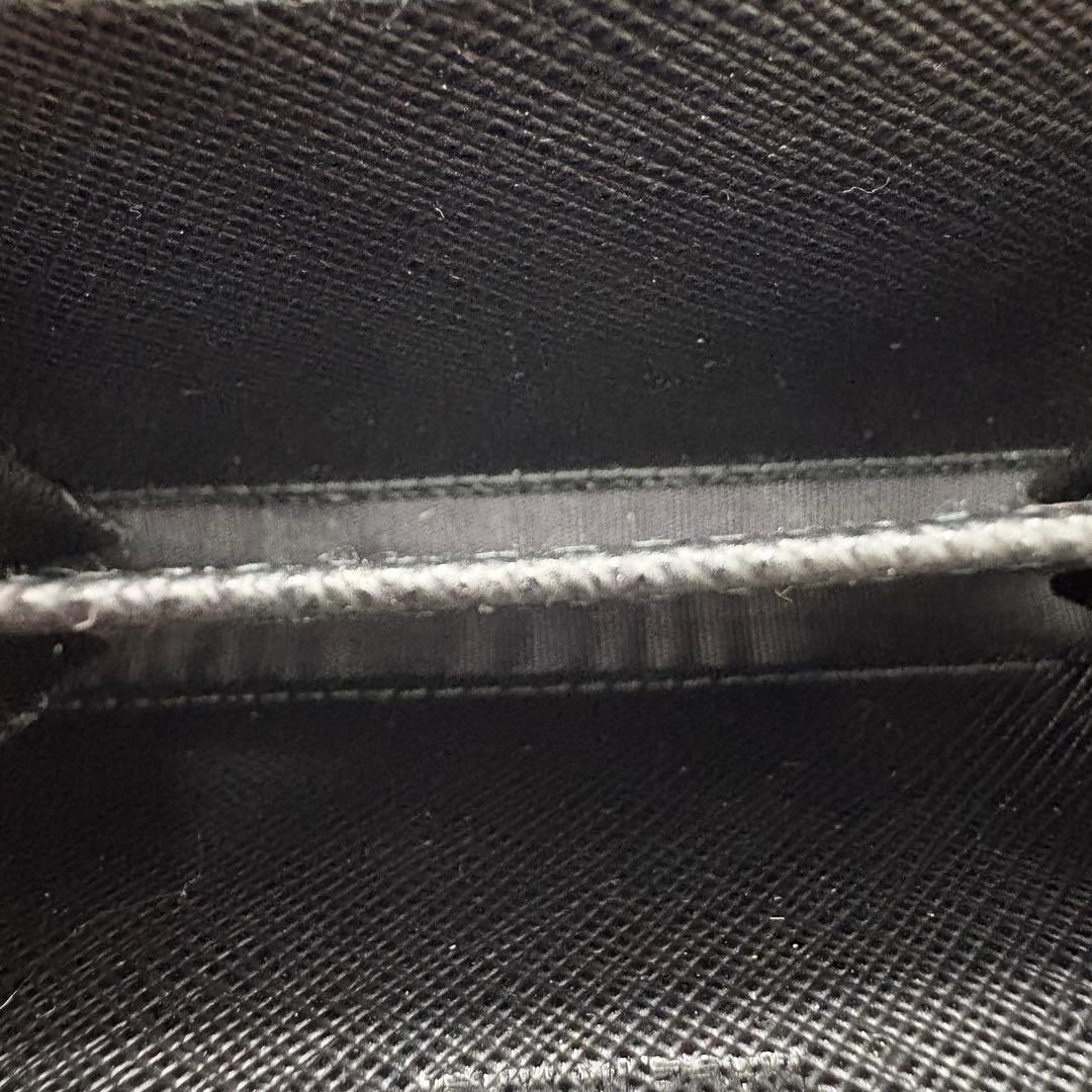 プラダ サフィアーノ エンボス三角ロゴ コンパクト 財布 ケース カード