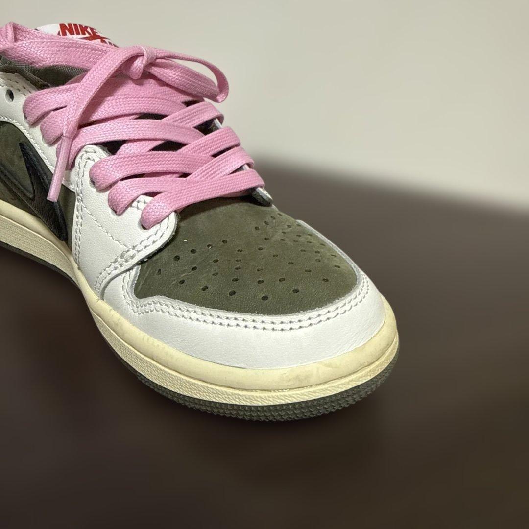 Travis Scott×Jordan 1 Low リバースオリーブ