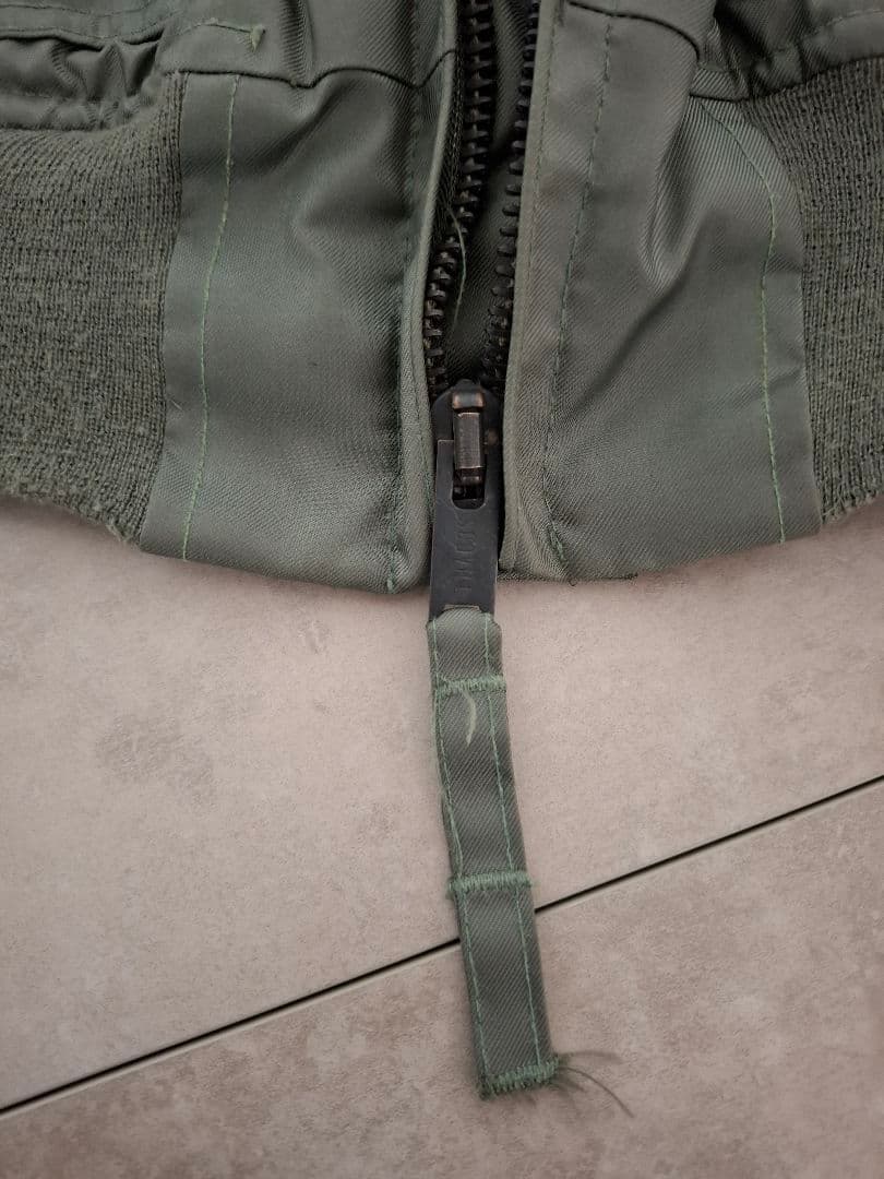 米軍実物 CWU-45/P フライトジャケットMEDIUM(38-40)