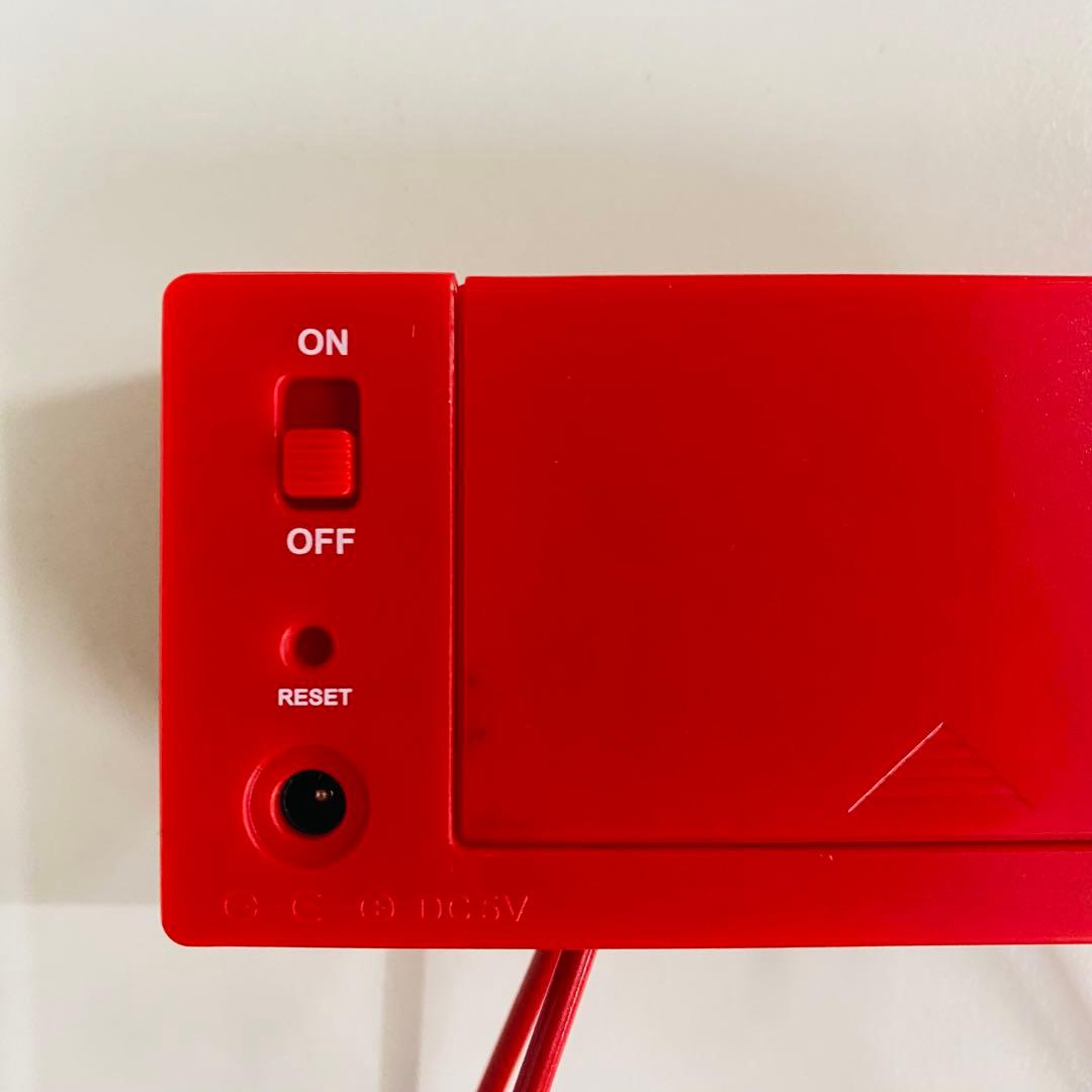 SEIKO Supreme デジタル置時計 赤