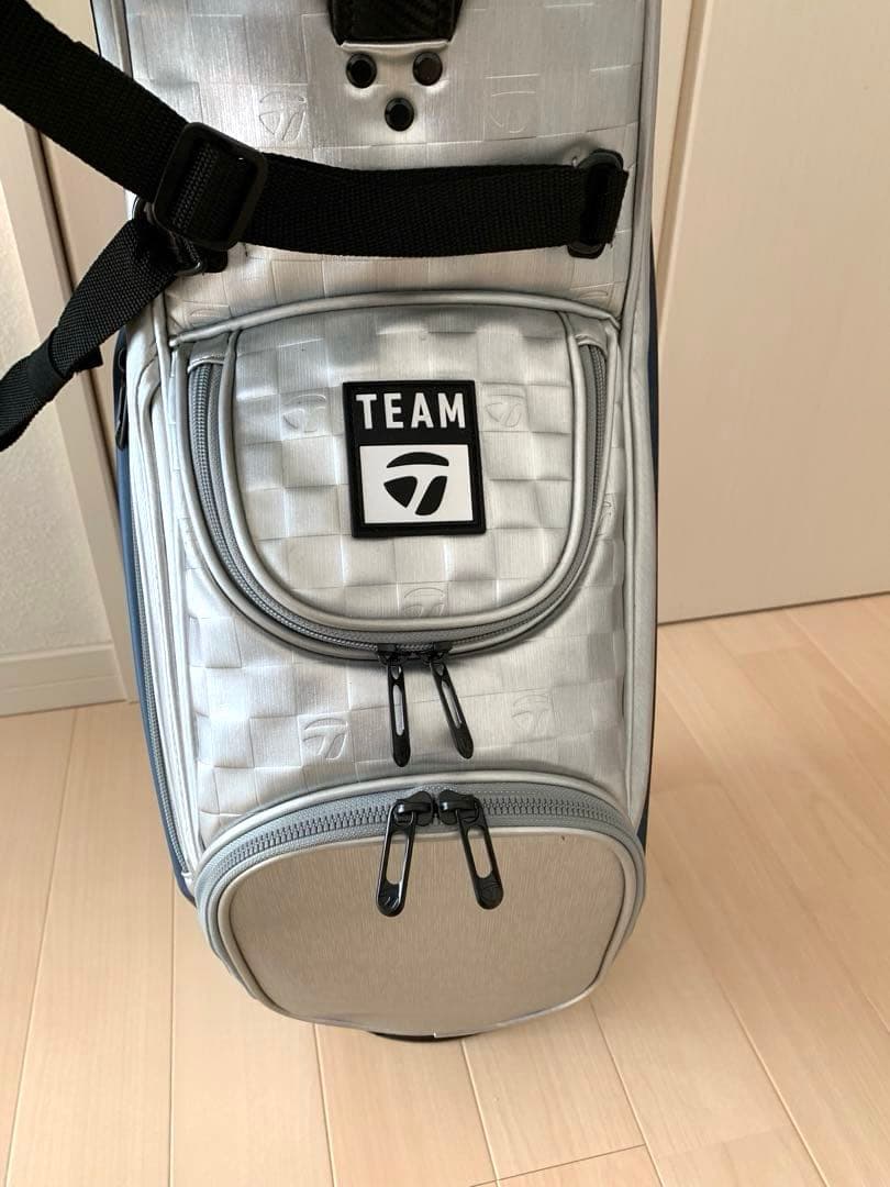 ＂ほぼ新品＂テーラーメイド　グローバルツアーモデル　スタンドバッグ