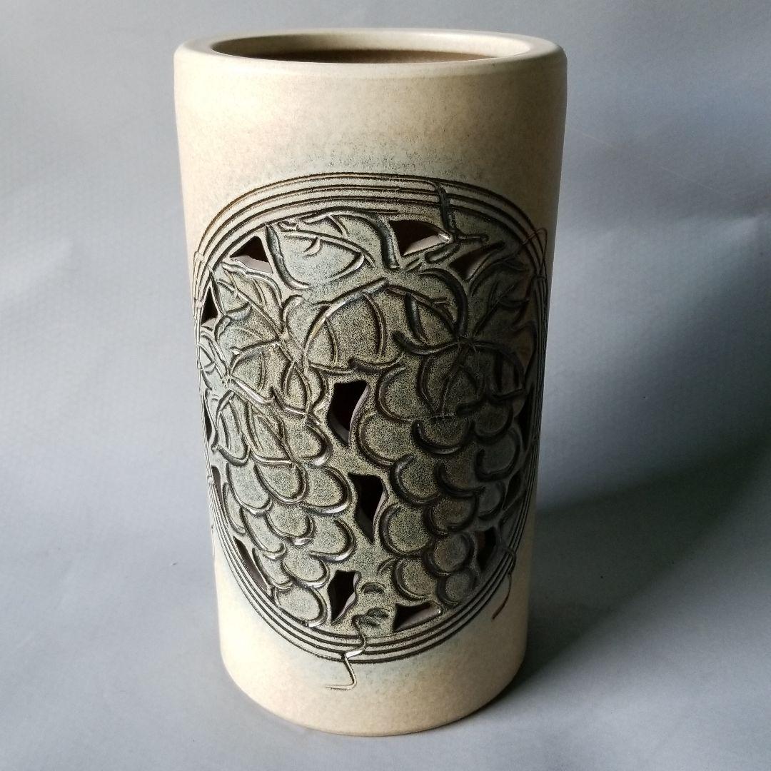 信楽焼傘立て  花絵前面彫 高さ４５cm