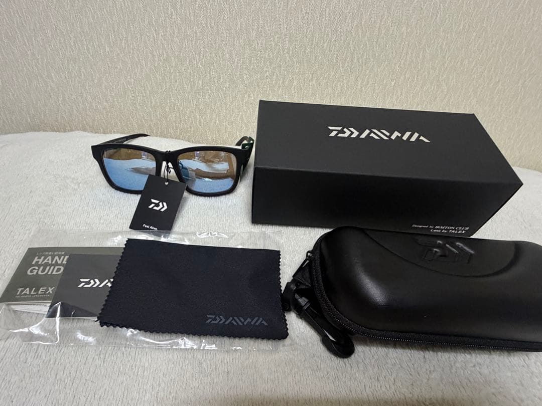 【試着のみ】Daiwa偏光グラスTLX027 トゥルービューシルバーブルーミラー