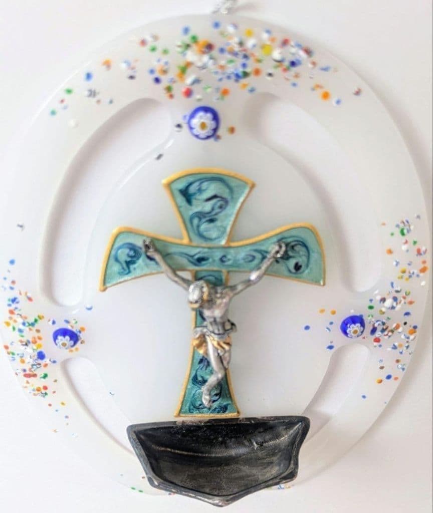 【バチカン市国教会内ショップで購入】壁掛けの十字架 イタリア