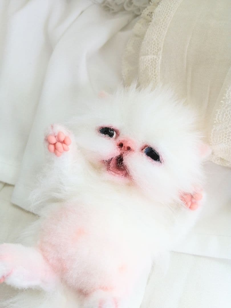 マグマグ♡哺乳瓶♡お腹ぽっこり子猫ちゃん♡アートドール♡ぬいぐるみ♡スタイ♡