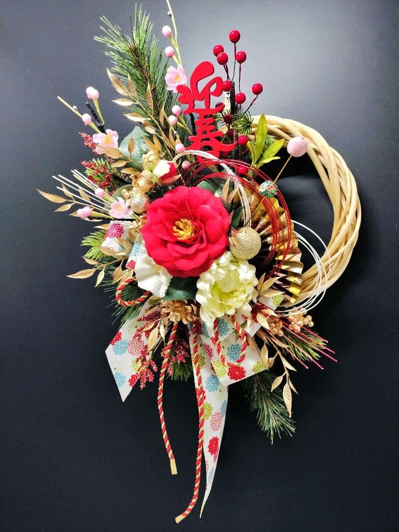 商品名【初羽】艶やか！❤️椿のお正月リース ＊フラワーリース