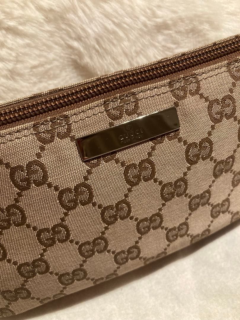 GUCCI ベージュ GGパターン ポーチ