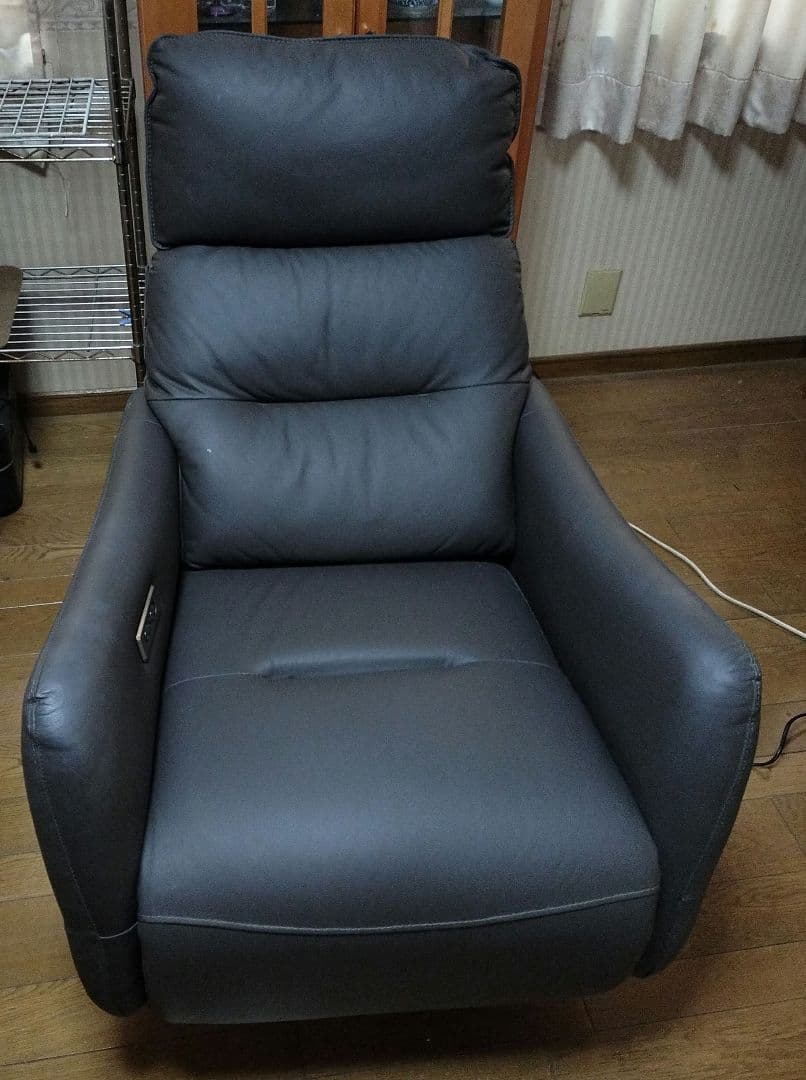 【美品】ニトリ 電動リクライニングチェ アソファ (2モーター ラグジェ BK)