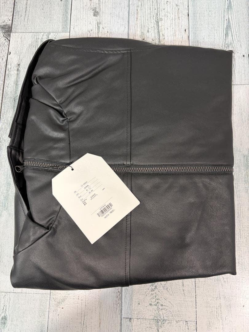 新品☆彡【antiqua】超軽量◎『ヴィ―ガンレザーフード付きジャケット』