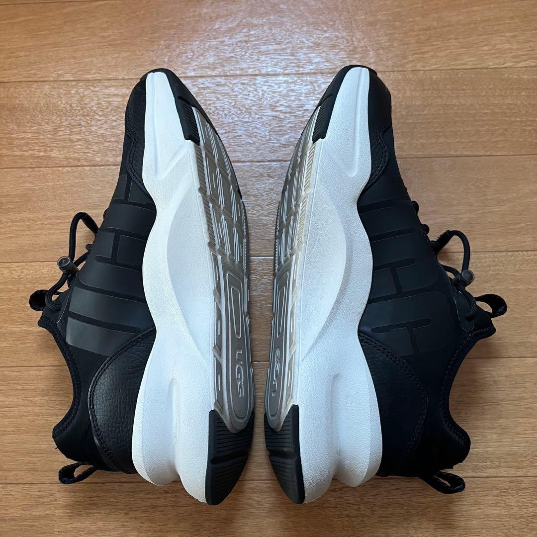 UGG ブラック スニーカー　23.5センチ