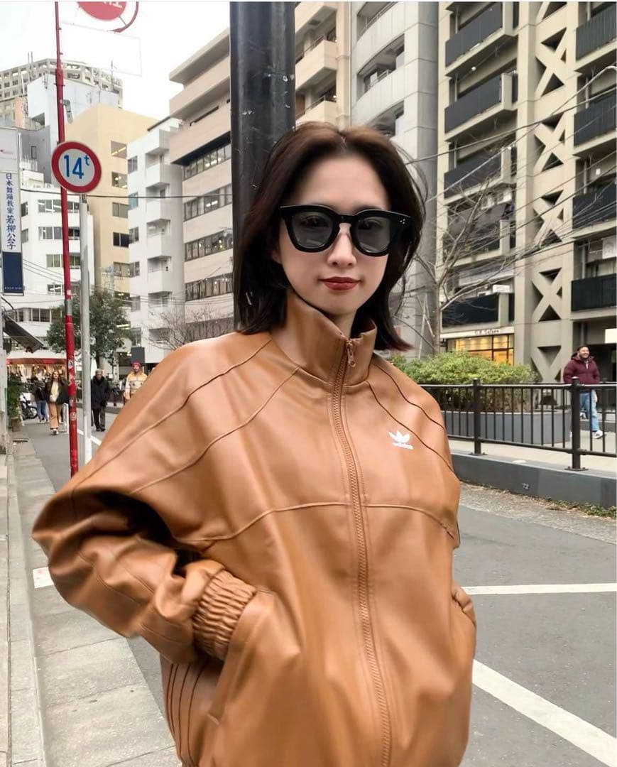 【正規品】美品 即完売 adidas フェイクレザージャケット ブラウン