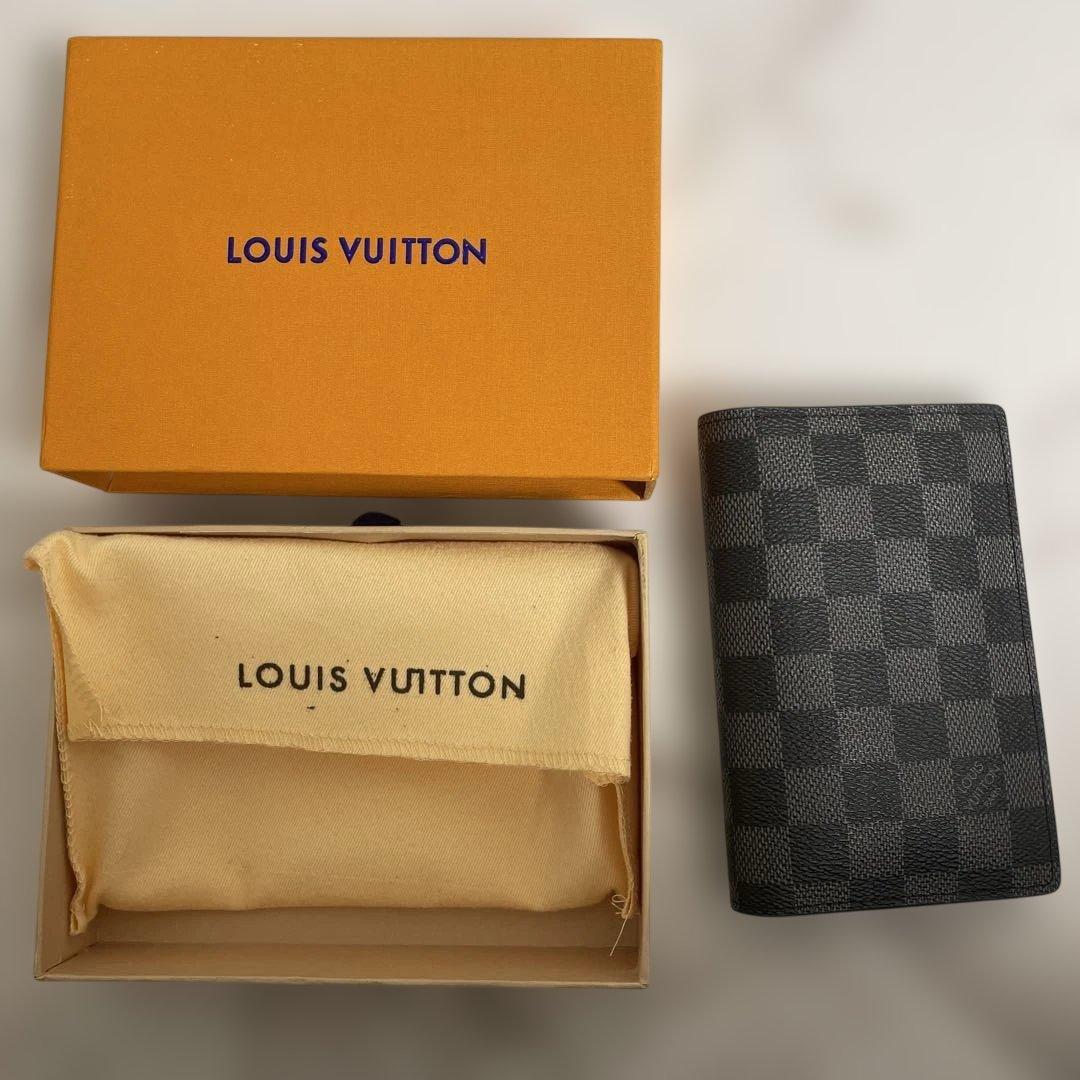 t*i様 LOUIS VUITTON パスポートケース ダミエパターン　未使用