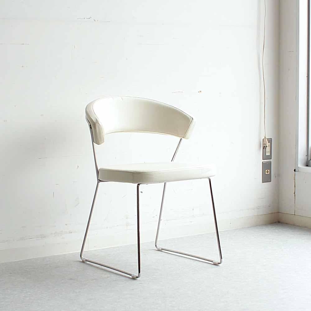 カリガリス コヌビア 「ニューヨーク」 本革 チェア A ZR24436