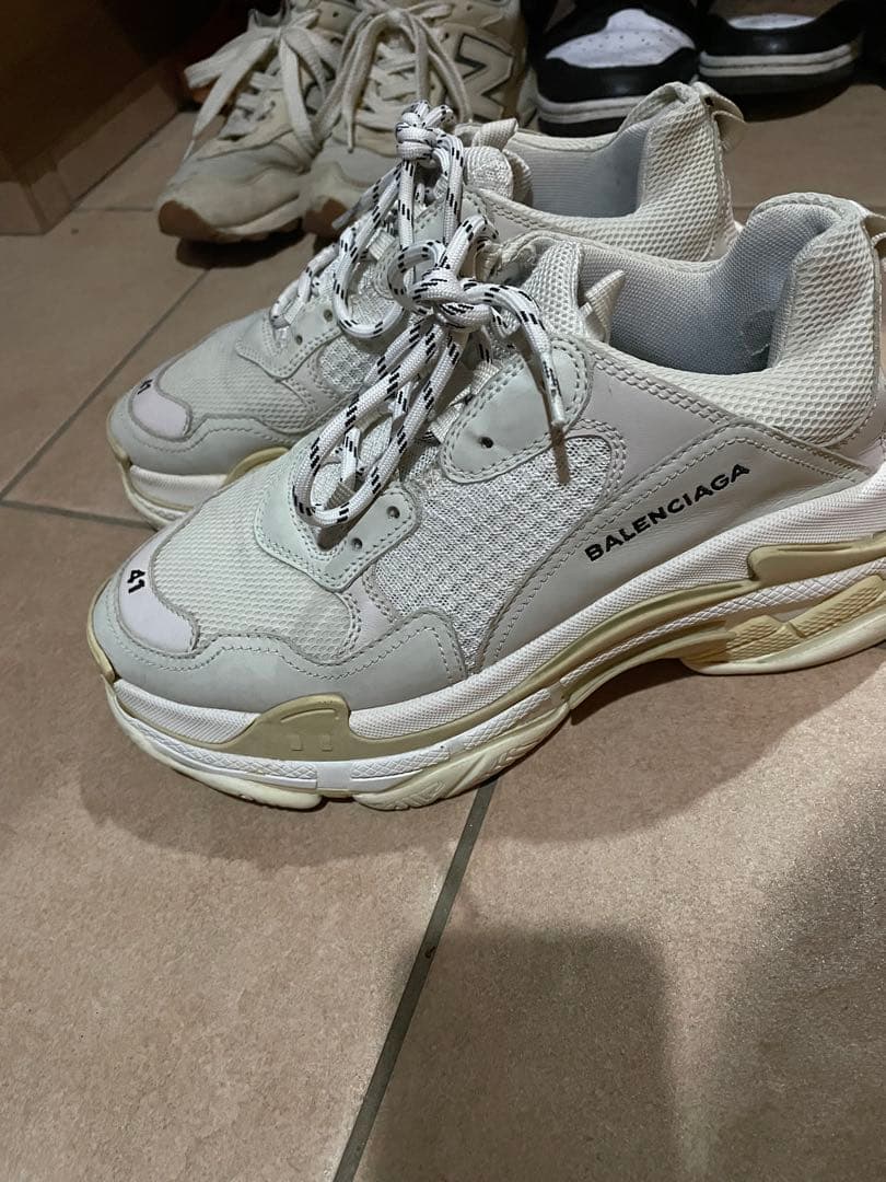 靴 balenciaga triple s