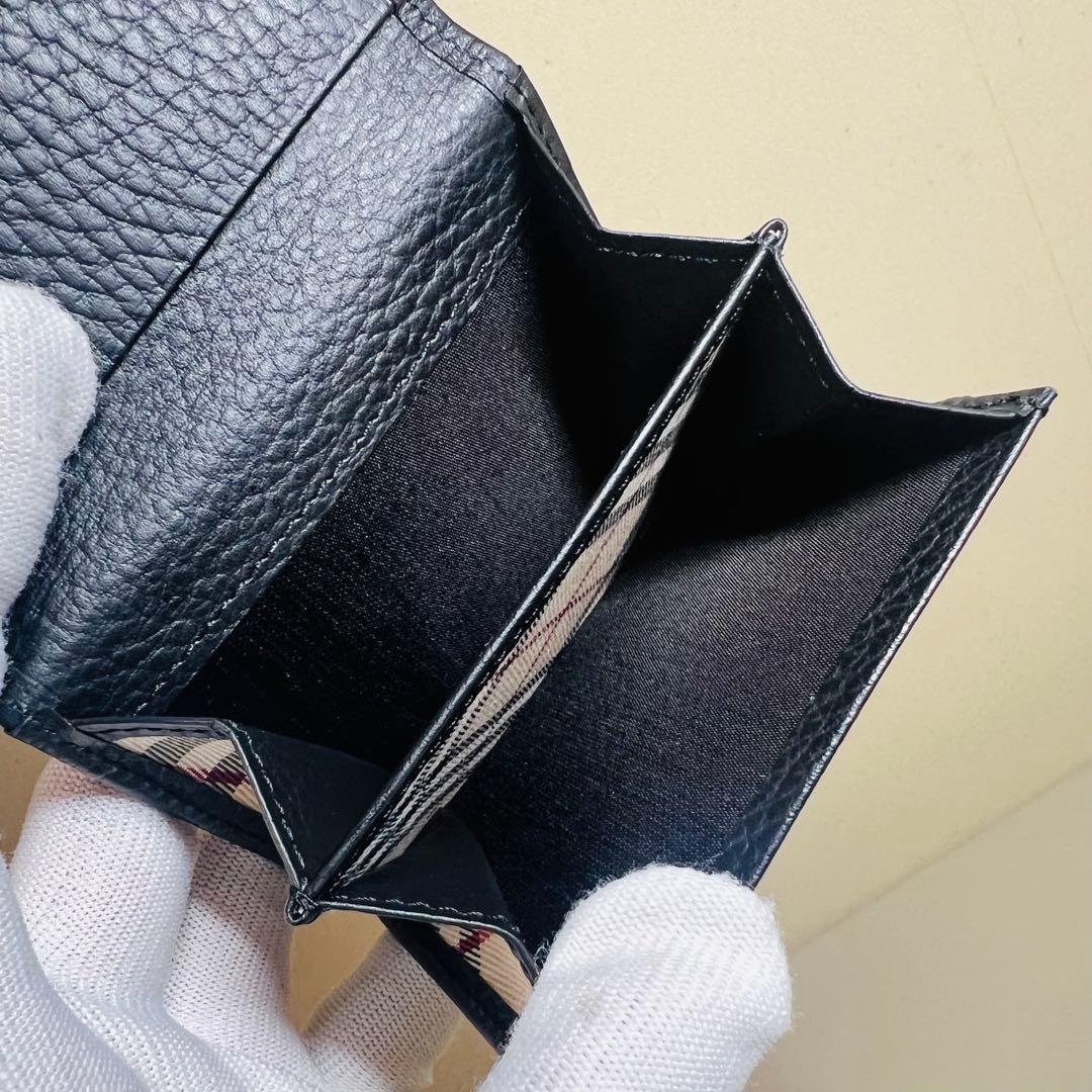 【未使用に近い】バーバリー ケース ブラック ノバチェック 箱付き