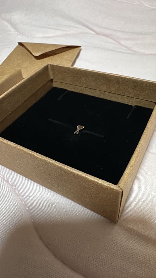 AMI PARIS シルバーピアス