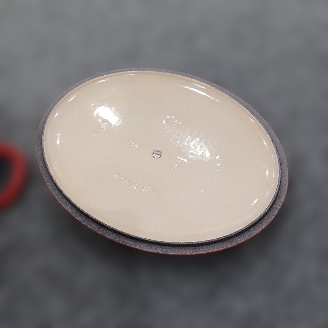 LE CREUSET ル・クルーゼ ココットオーバル 両手鍋 チェリーレッド
