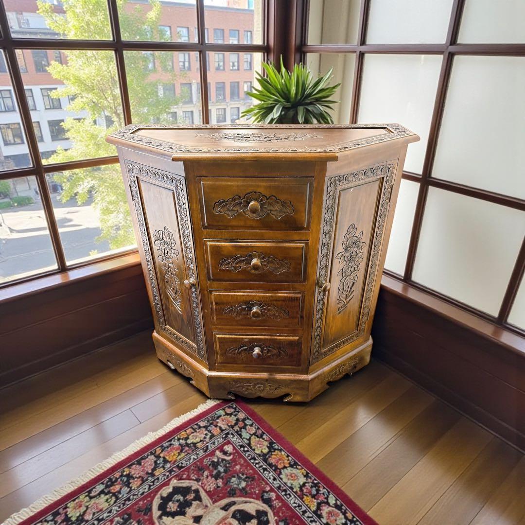 アンティーク　彫刻 チェスト 引き出し 4段 サイドボード キャビネット モダン