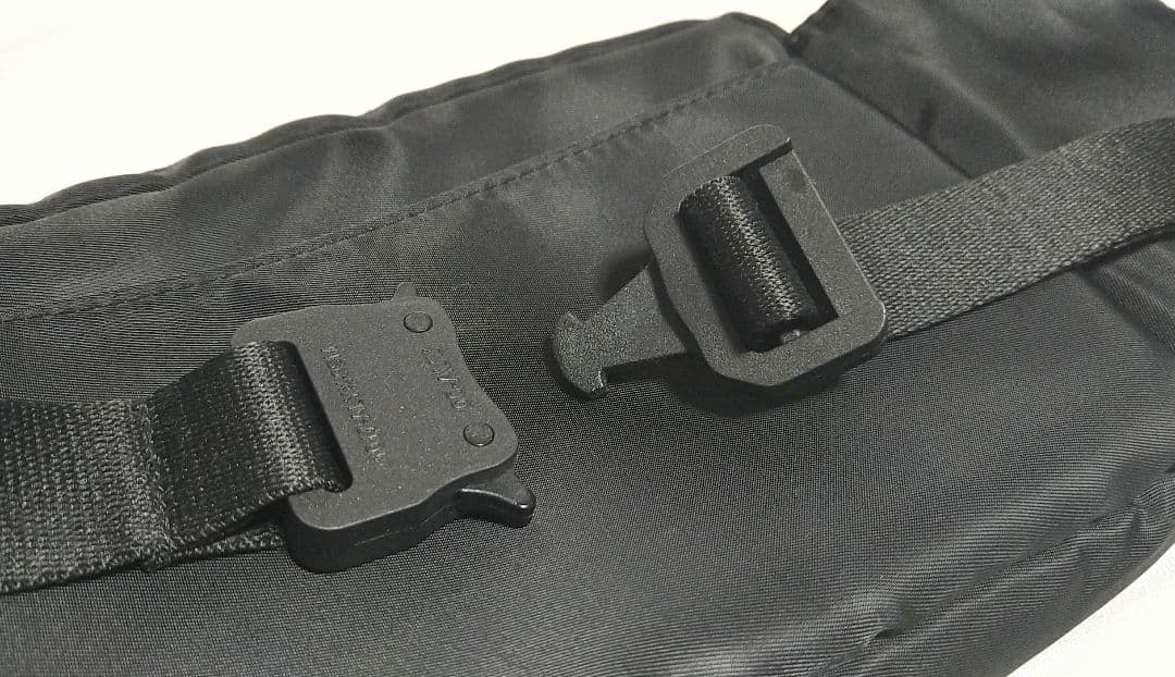 【美品】 1017 ALYX 9SM ボディバッグ ブラック ショルダーバッグ