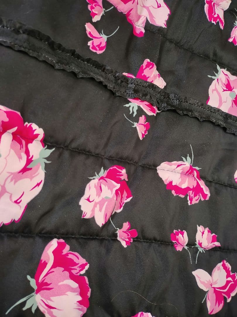 KISS ON THE GREEN 花柄フリルゴルフウエア２上下セット未使用