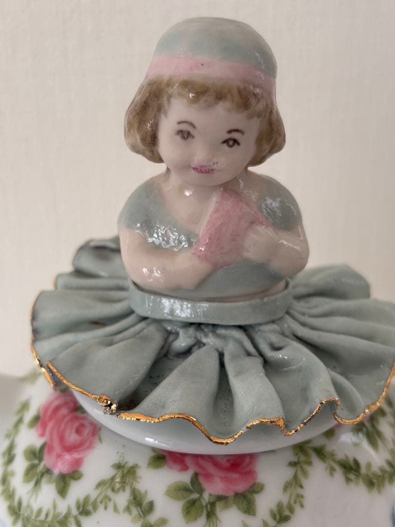 ティーフォーワン　アウトレット