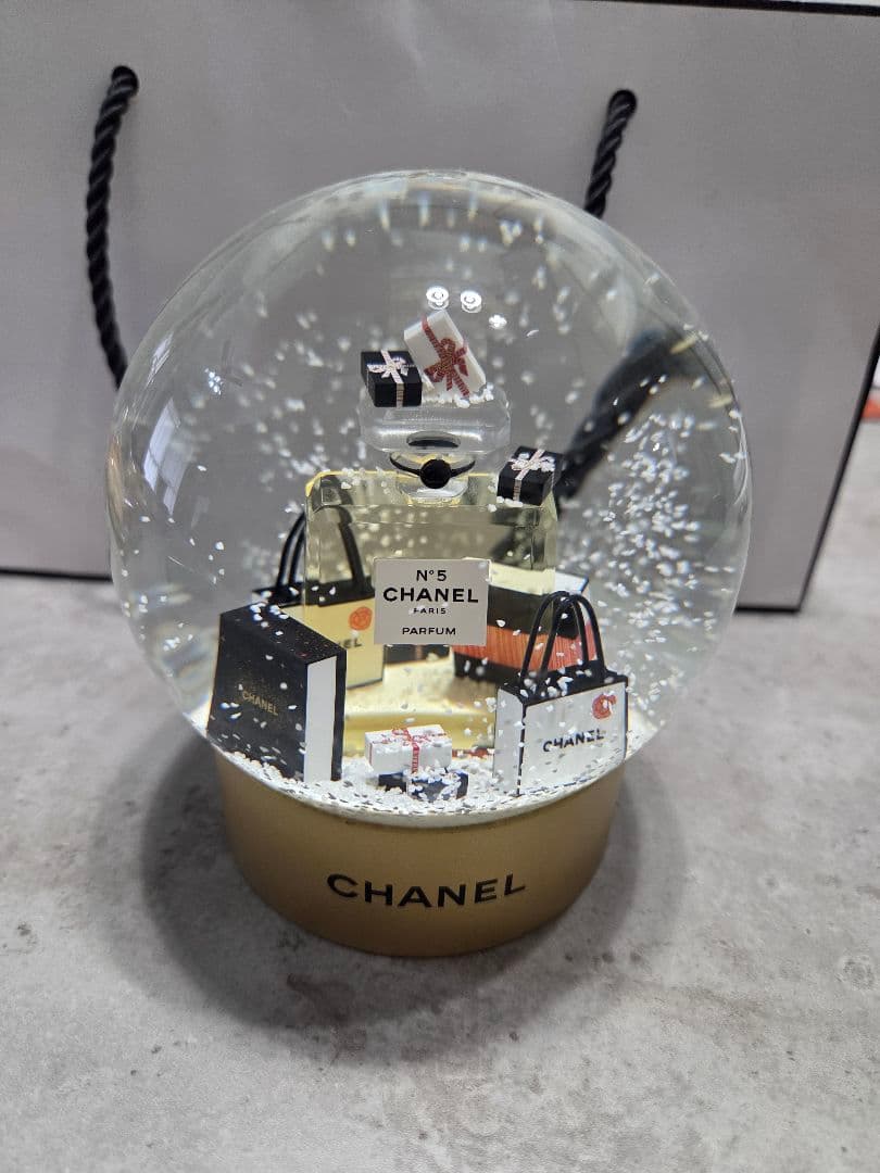 2021 限定ノベルティ　CHANEL　シャネル　スノードーム　レア　100周年