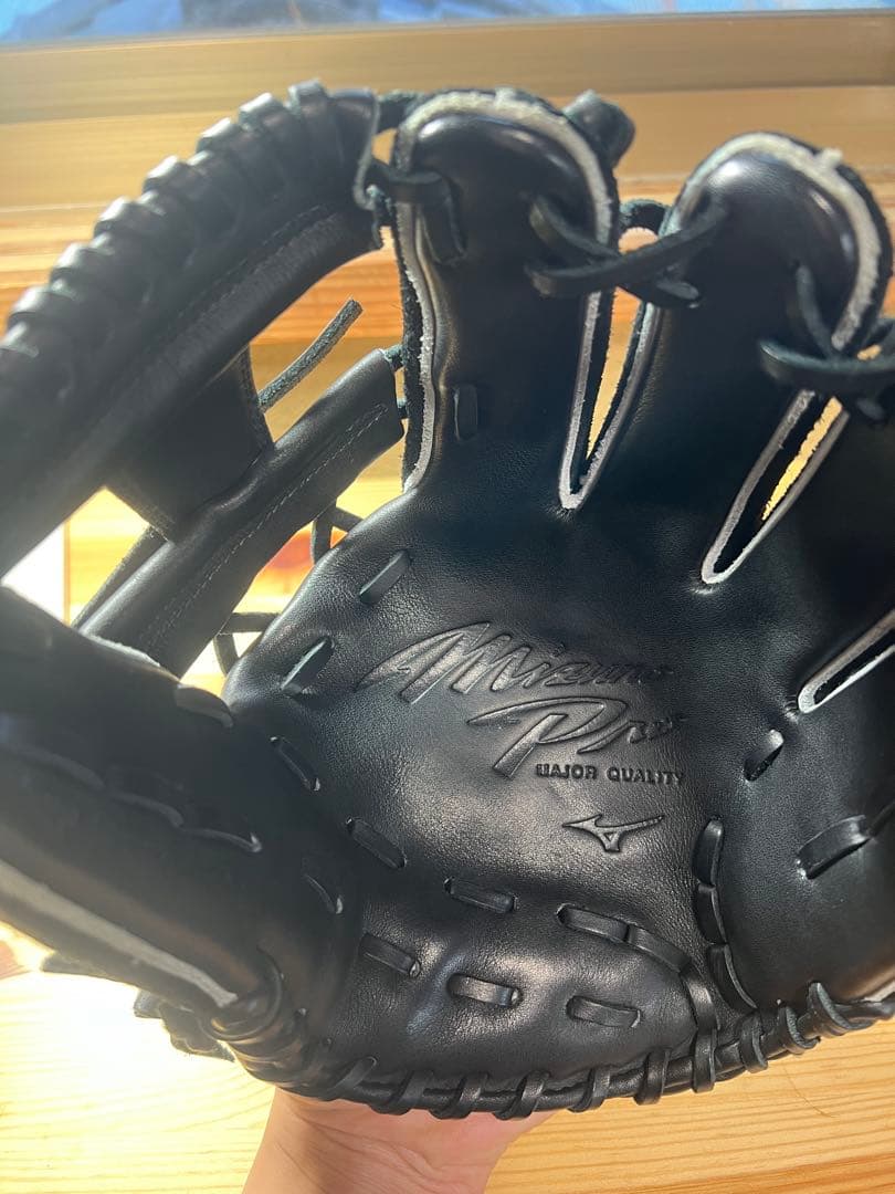 ミズノプロ（直営店限定）　軟式用　美品　ヌバック仕様　黒　ブラック　限定品
