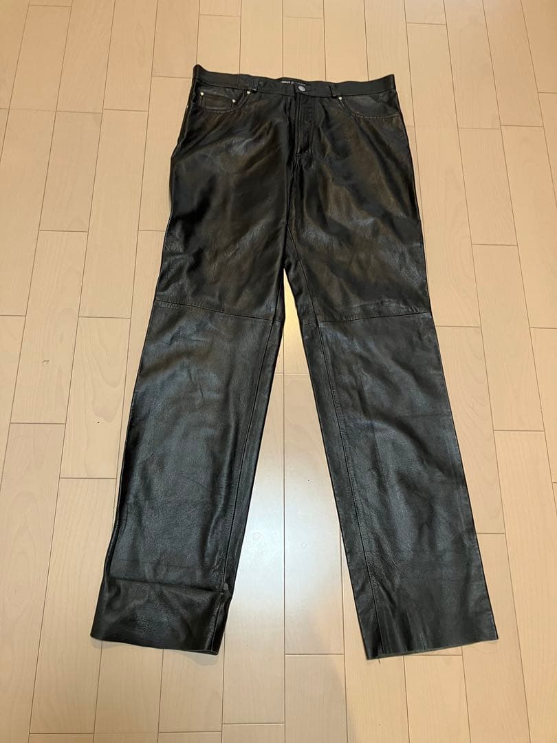 versace レザーパンツ　ブラック