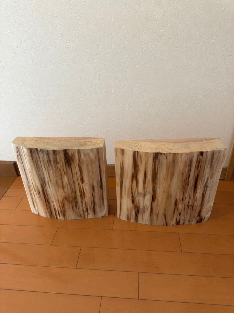 天然杉一枚板極美杢目、自然な曲線型センターテーブル 蜜蝋クリーム仕上げ‼️