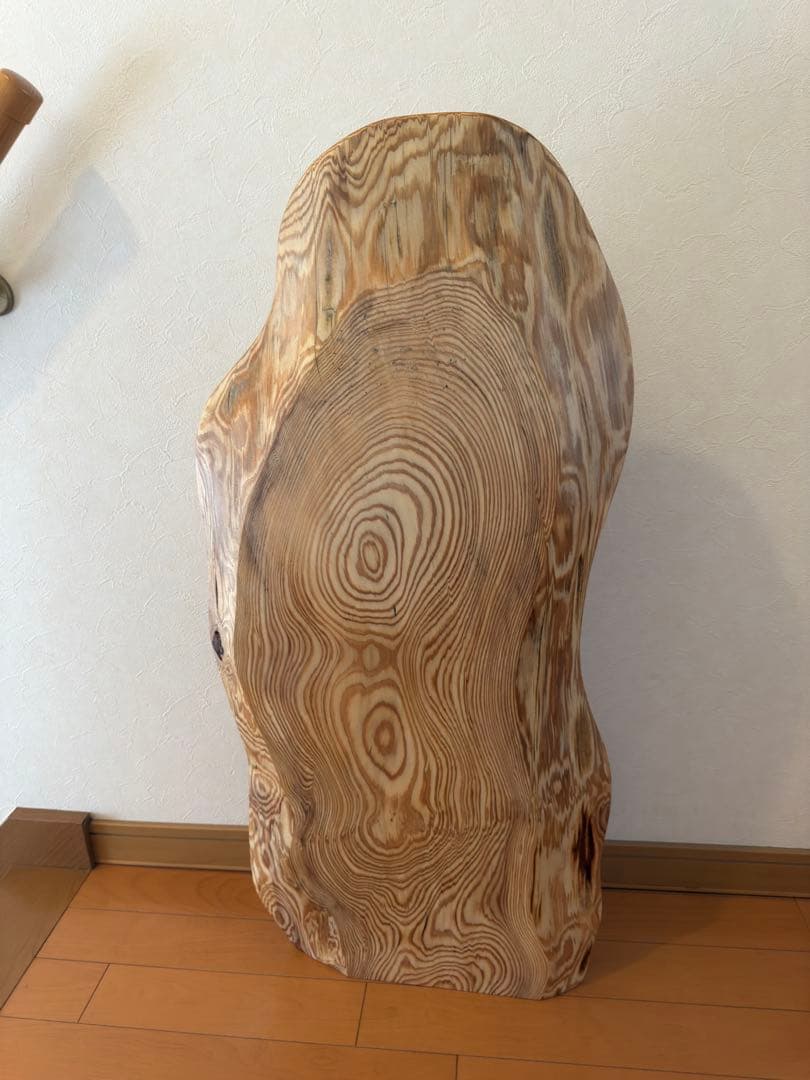 天然杉一枚板極美杢目、自然な曲線型センターテーブル 蜜蝋クリーム仕上げ‼️