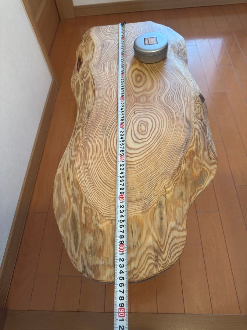 天然杉一枚板極美杢目、自然な曲線型センターテーブル 蜜蝋クリーム仕上げ‼️