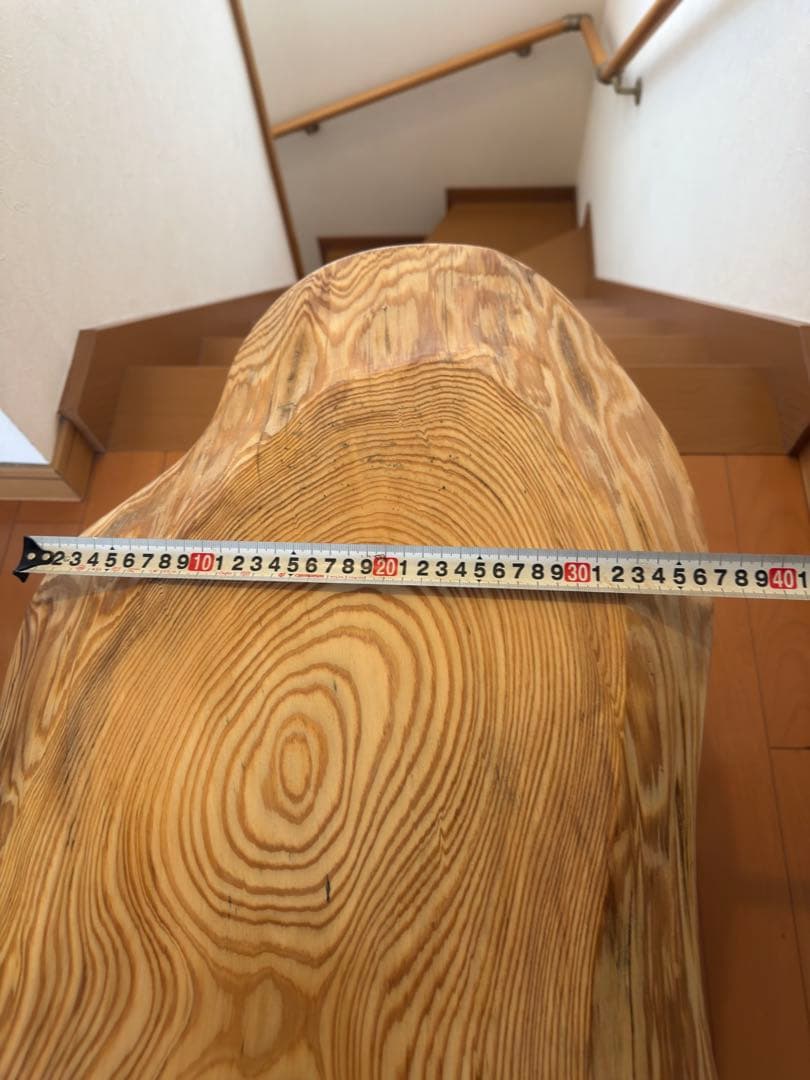 天然杉一枚板極美杢目、自然な曲線型センターテーブル 蜜蝋クリーム仕上げ‼️
