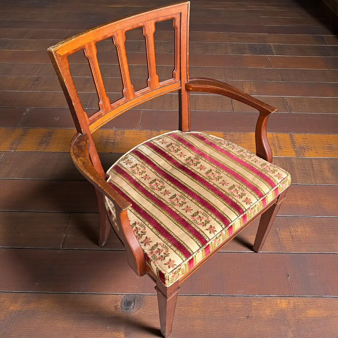 ◇①ドレクセルヘリテイジ肘掛け有【トライユンTRIUNE】ダイニングチェア