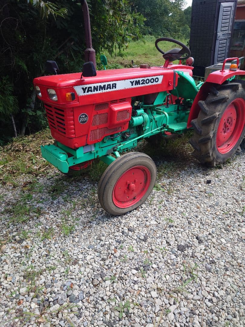 YANMAR YM2000 トラクター 赤と緑