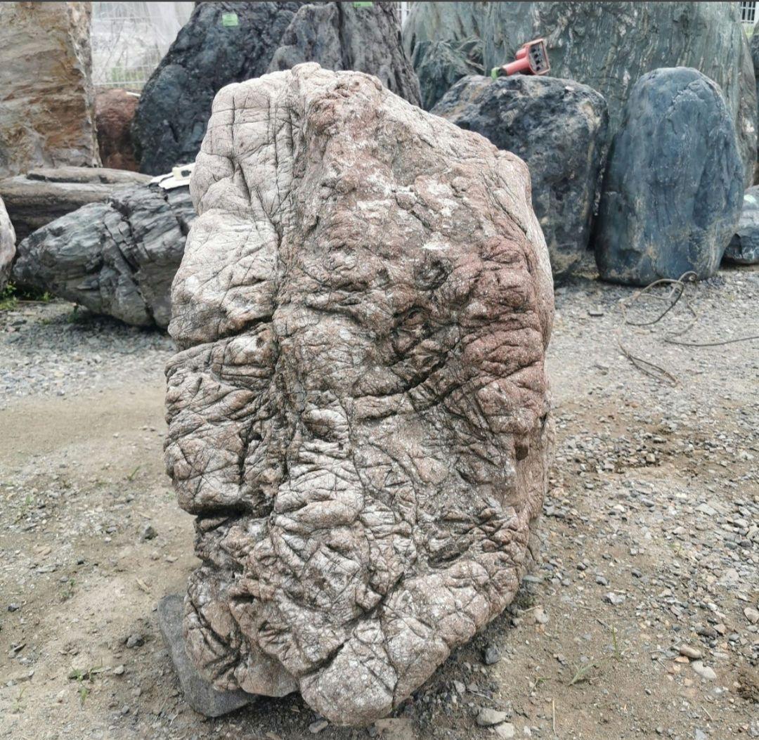 秩父産　鎧石　285キロ　庭石　石　石材 庭　坪庭　ガーデニング