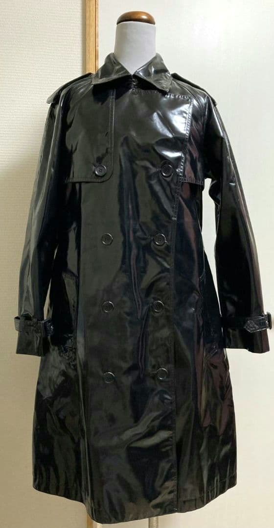 【シュシュ】ジャンポールゴルチエ 黒 エナメル トレンチコート