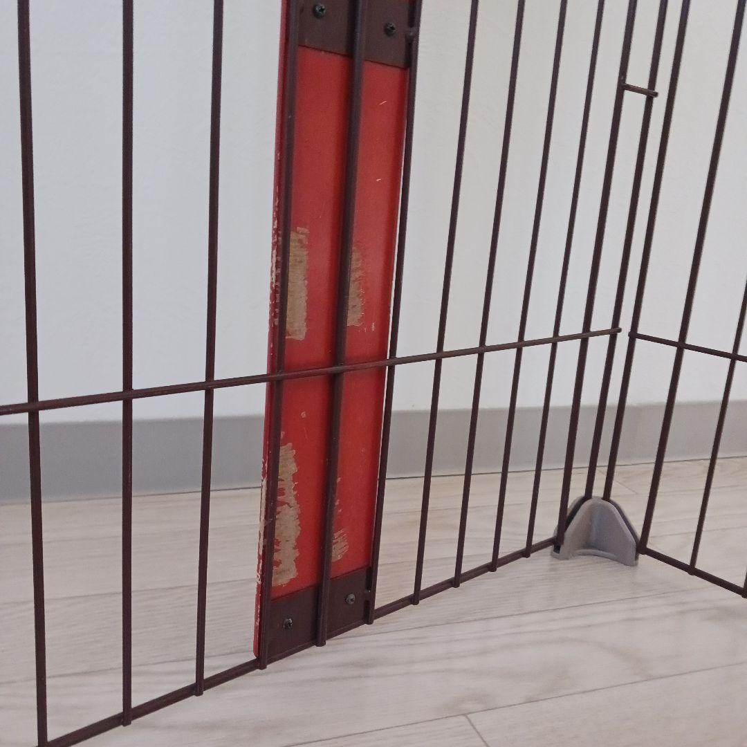 大きなペット用サークル 赤茶色