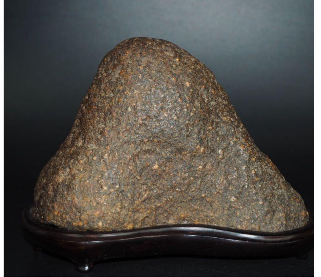 送料無料　水石愛好家蔵品放出 天然石　鞍馬石　遠山石　唐木台座