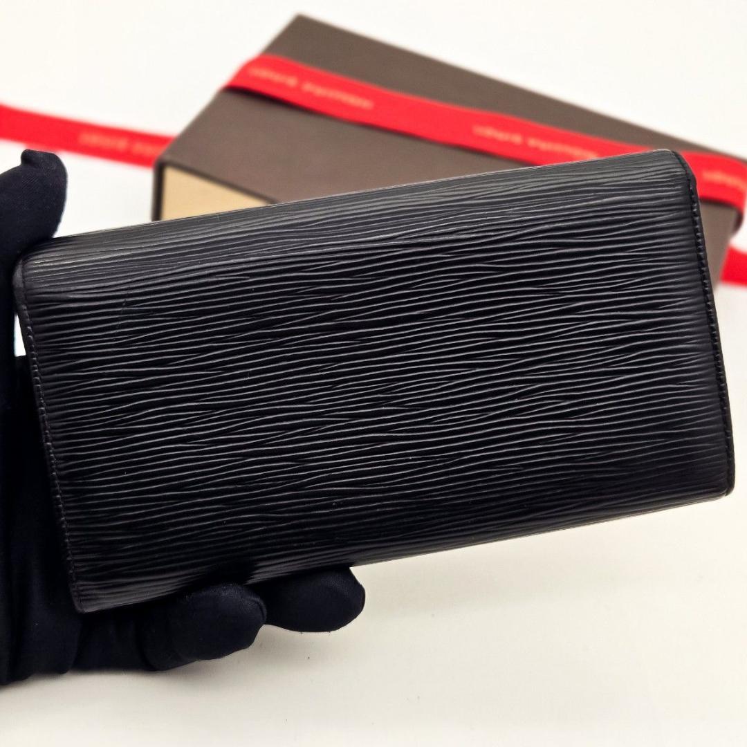 ルイヴィトン 長財布 エピ ポルトフォイユ サラ 6枚 A693 ブラック