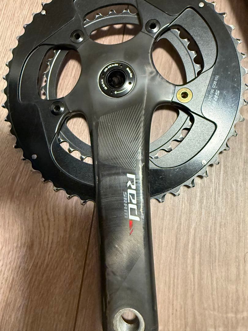 スラムレッド　カーボンクランク　BB30 170mm