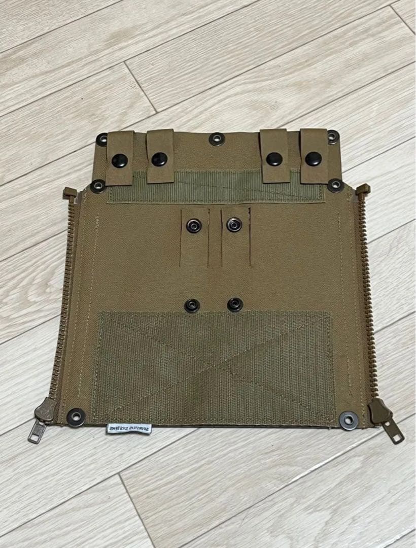 【Spiritus Systems】 MOLLE Back Panel 実物